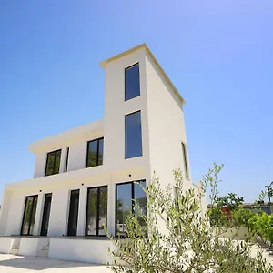 https://vila-ss.albaniahotels.org