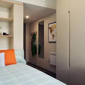 https://city-living-chic-private-ensuite-rooms-in.dublin-hotelsweb.com
